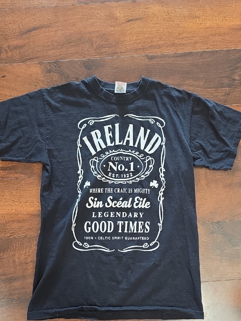 Ireland Whiskey Themed Black Novelty T‑Shirt  Size S
